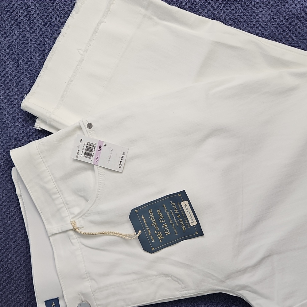Democracy "Ab"solution Kick Flare Stretch Raw Hem Denim:‎ White: Size- 22W
